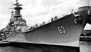 Battleship Missouri.jpg (60750 bytes)